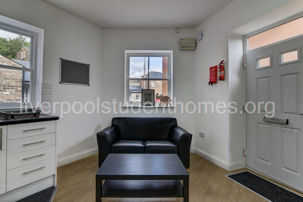 Room Shaw Street in Liverpool