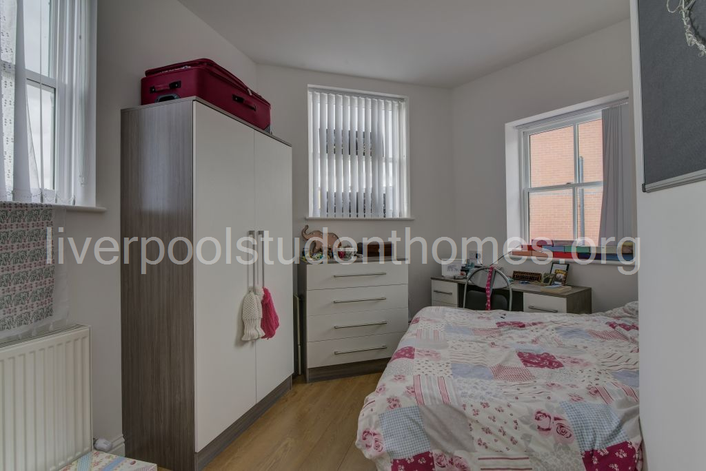 Room Shaw Street in Liverpool