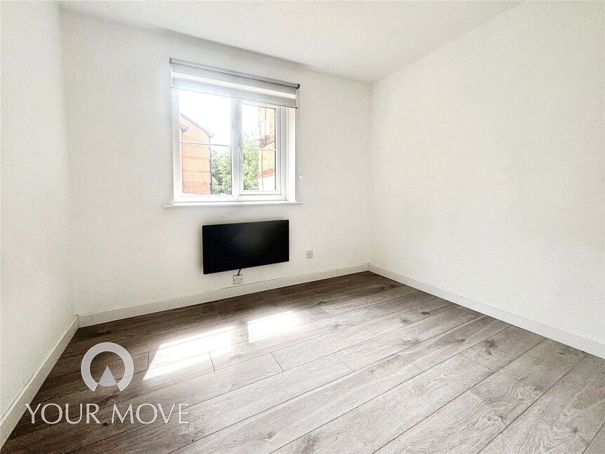 Flat Osbourne Road in Dartford