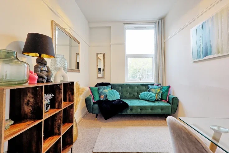 Flat Eastern Esplanade in Southend-on-Sea