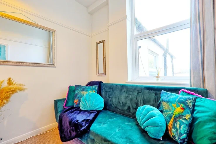 Flat Eastern Esplanade in Southend-on-Sea