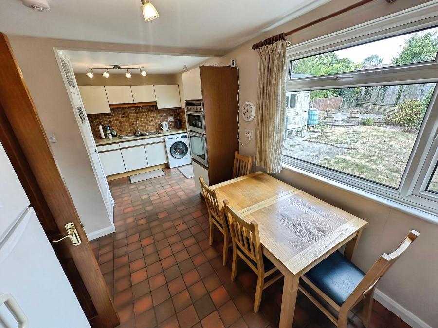House Bower Close in Eaton Bray