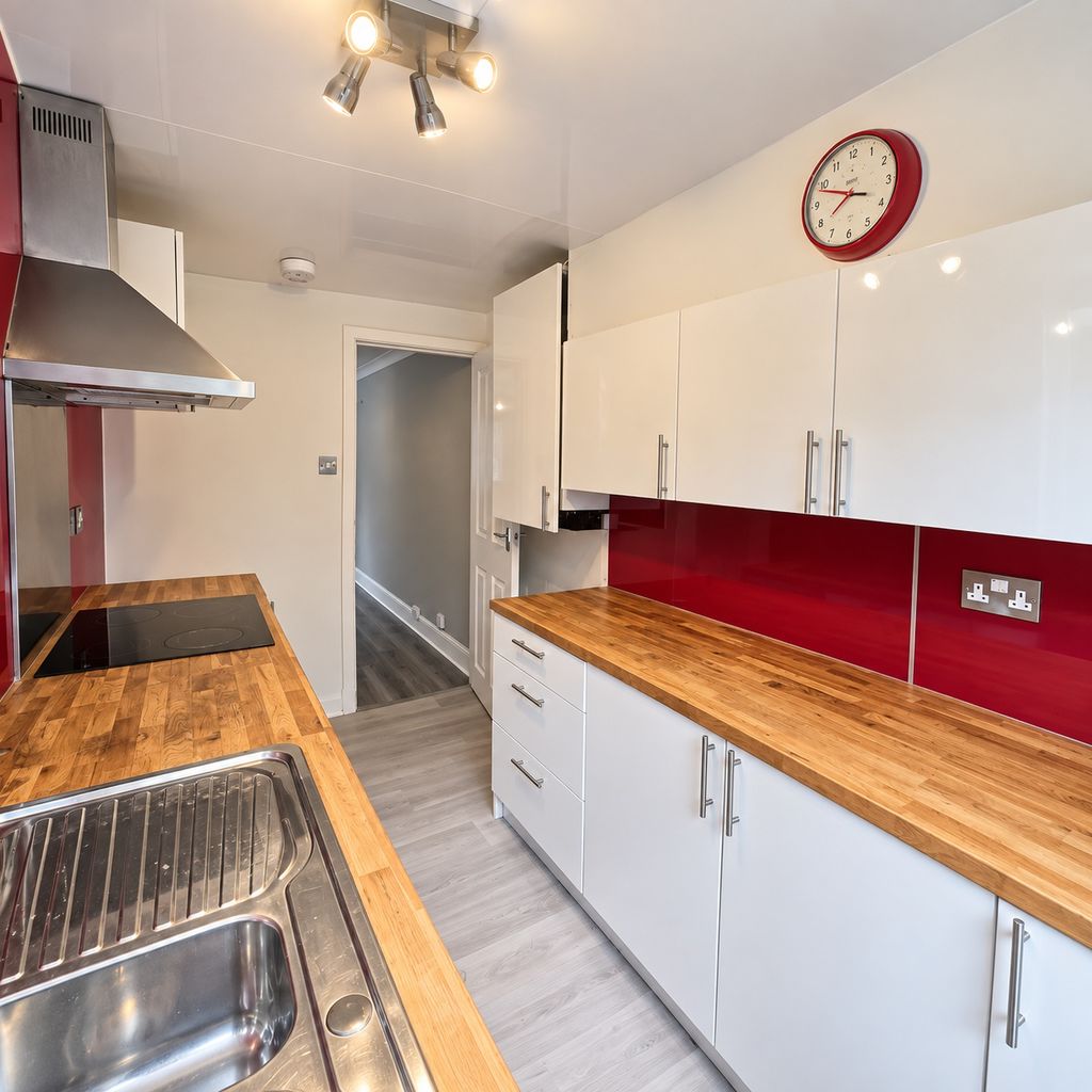 Flat Shandon Crescent in Balloch