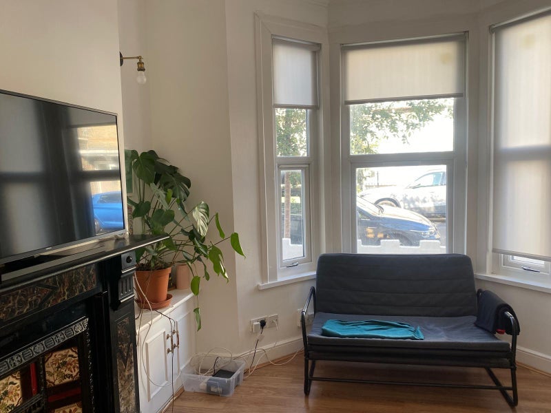Room Thirsk Road in Greater London