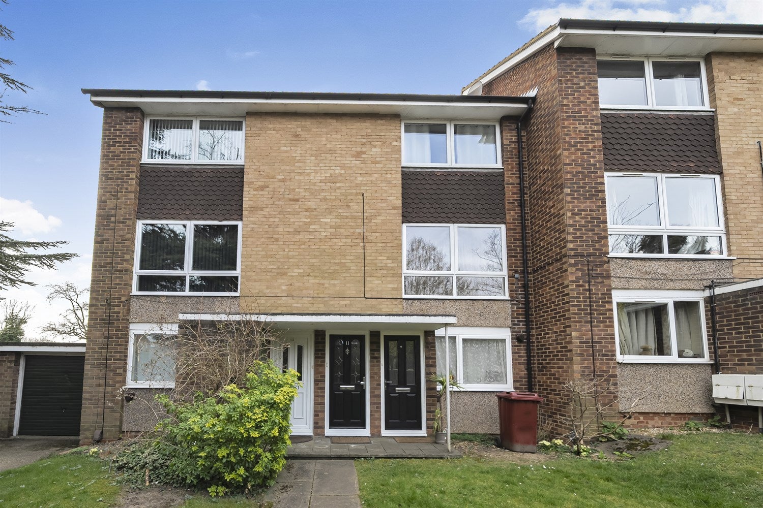 Flat Morton Court in Reading