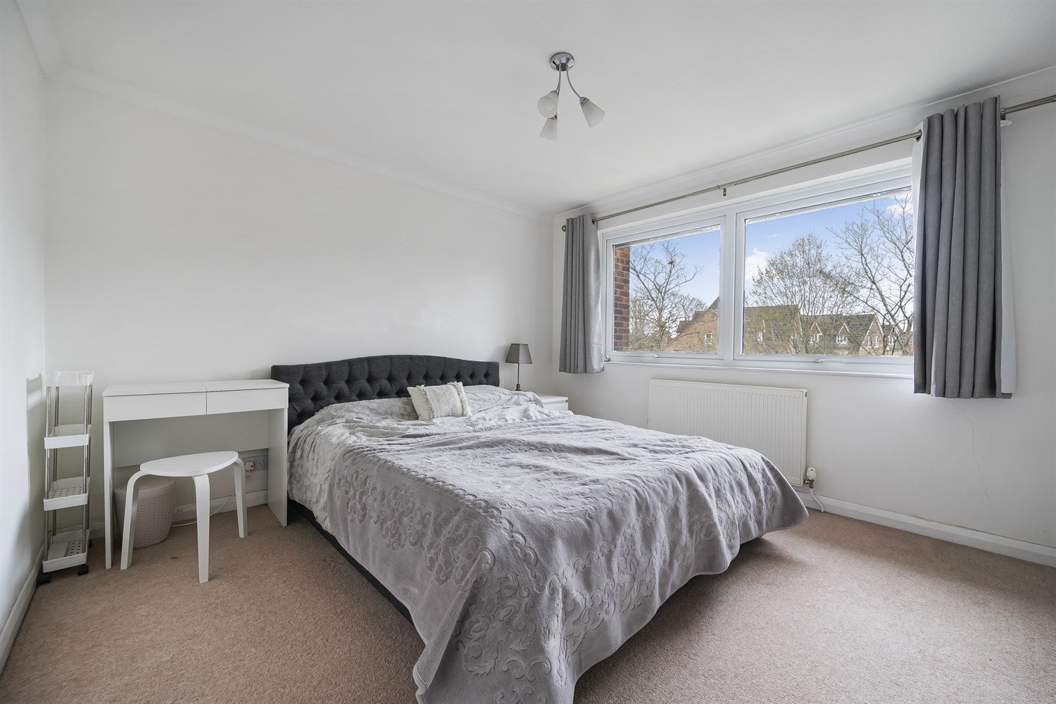 Flat Morton Court in Reading
