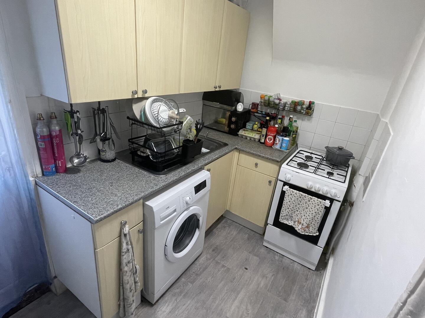 Flat Sheringham Avenue in Greater London