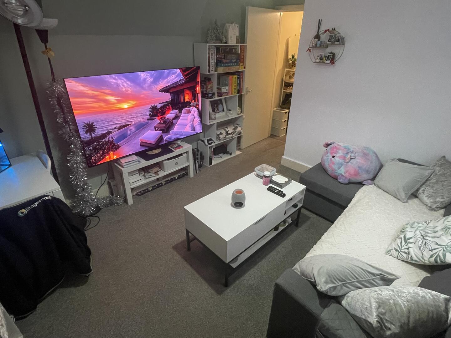 Flat Sheringham Avenue in Greater London