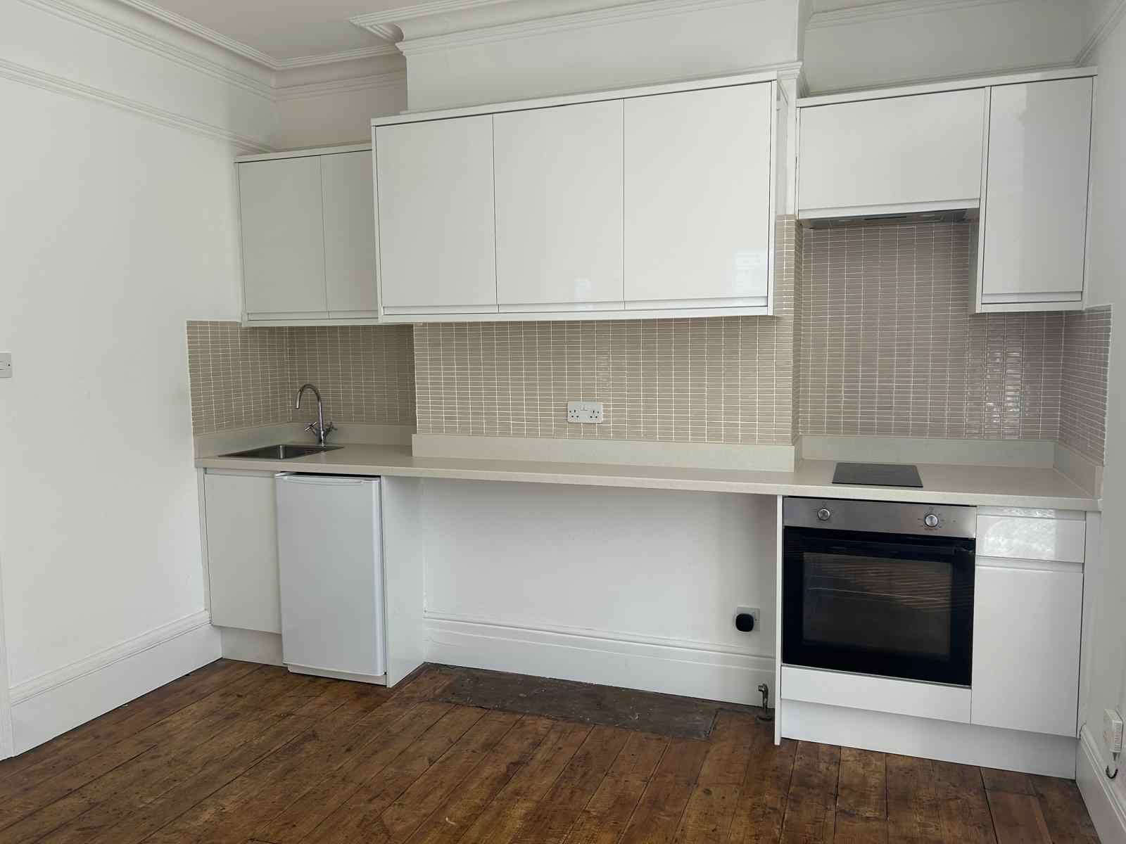 Flat Highfield Road in Hertsmere