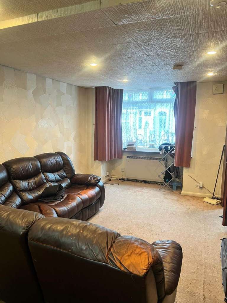 House Blenheim Road in Greater London