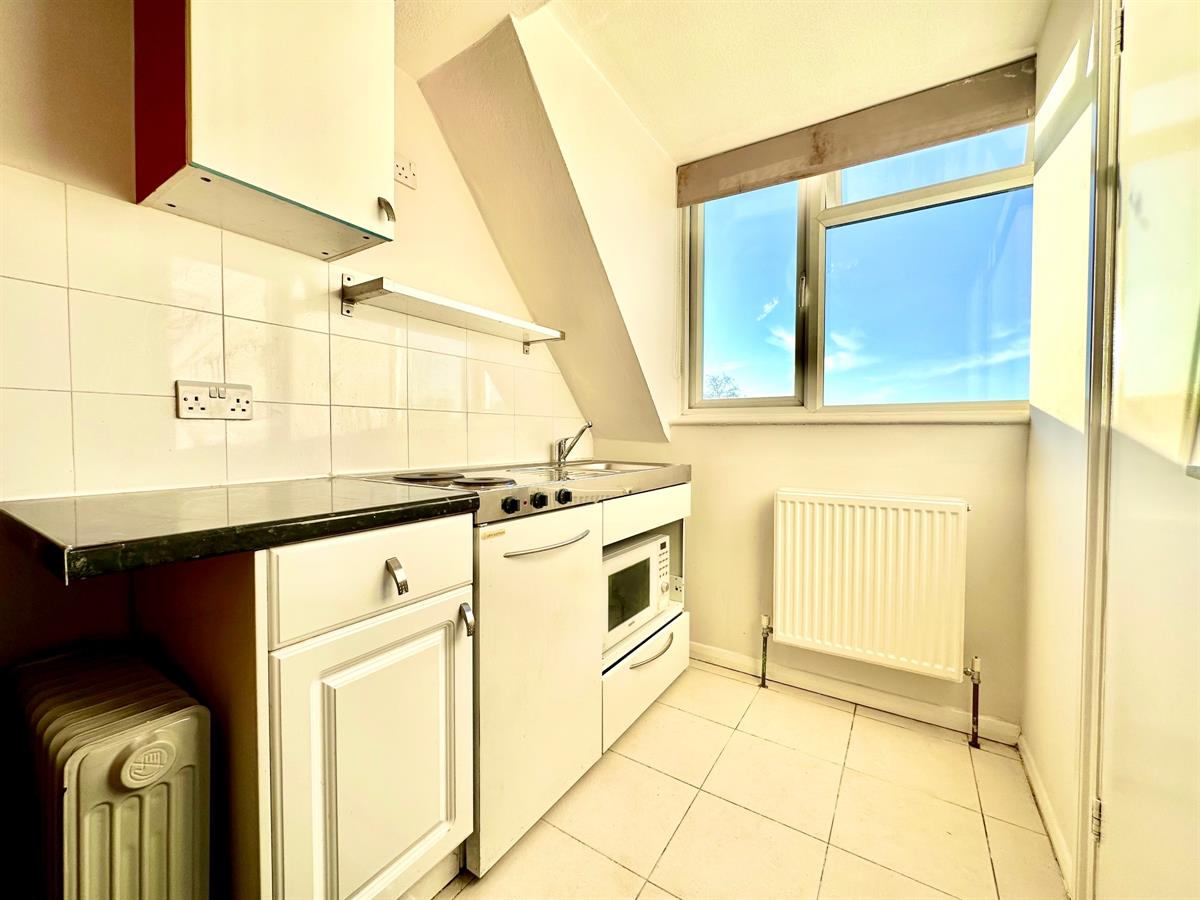 Flat Old Brompton Road in Greater London