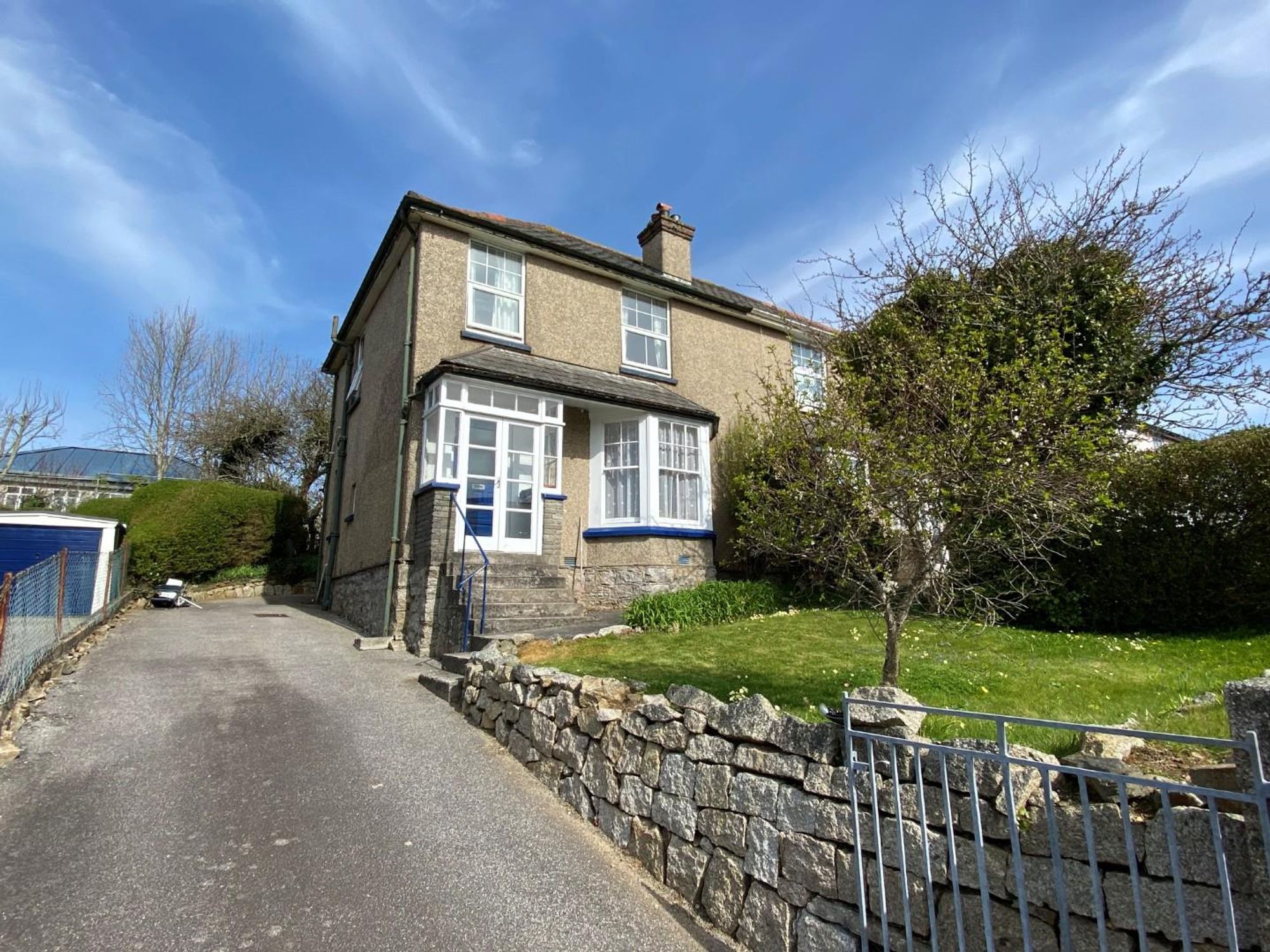 Room Penrose Road in Falmouth