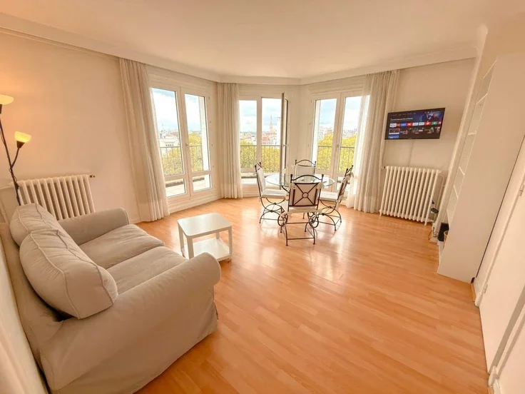 Appartement Rue de l'Amiral Cloué à Paris
