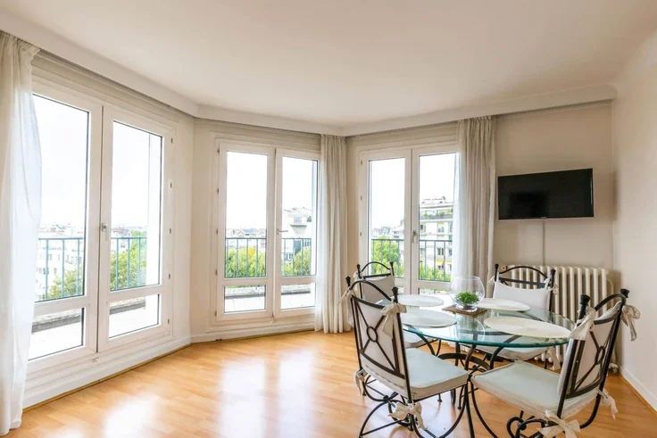 Appartement Rue de l'Amiral Cloué à Paris