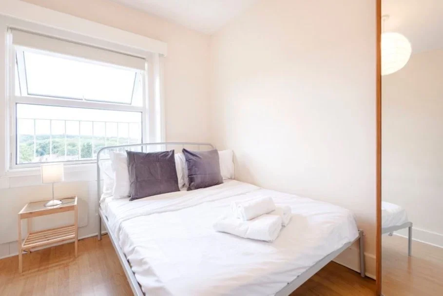 Flat Rosslyn Hill in Greater London