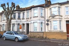 Room Stanley Road in Southend-on-Sea
