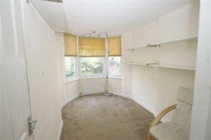 Room Stanley Road in Southend-on-Sea