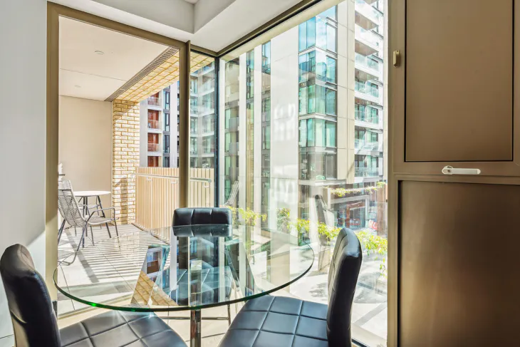 Flat Pearson Square in City of Westminster