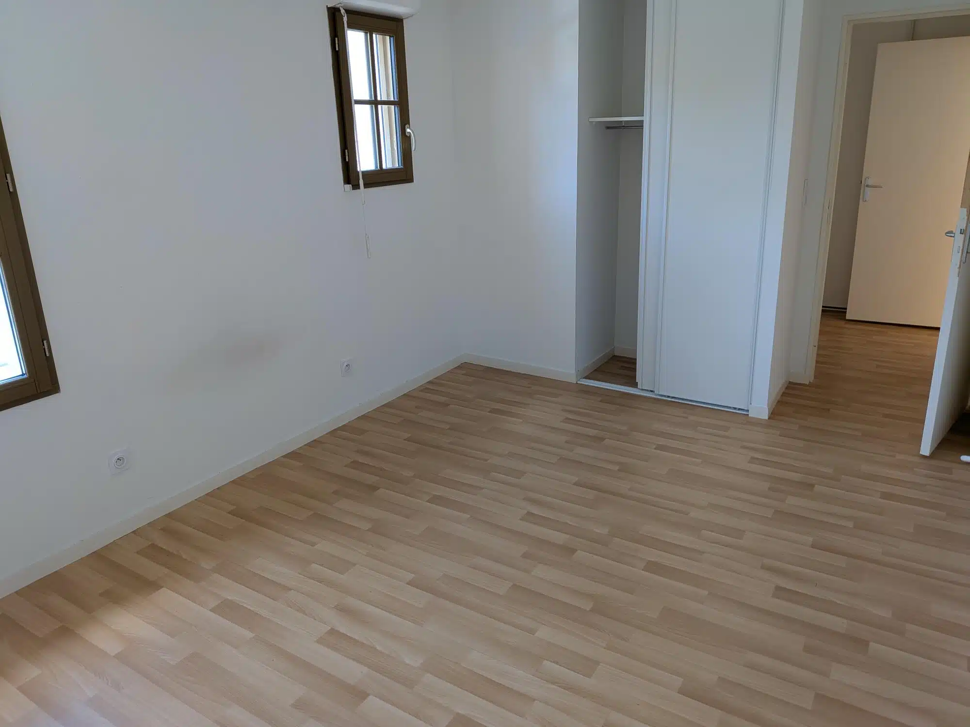 Appartement Rue Maurice Dade à Villeneuve-la-Guyard