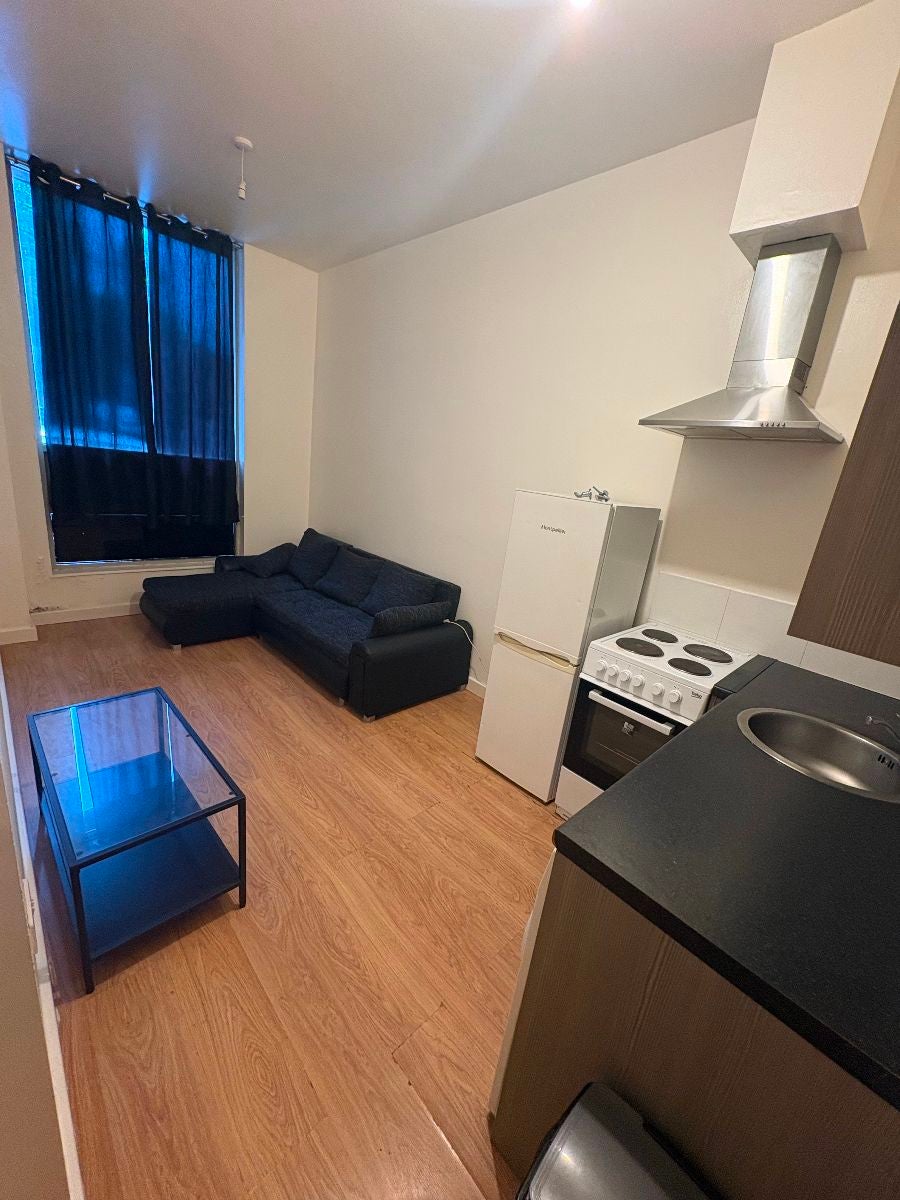 Flat Stuart Street in Luton