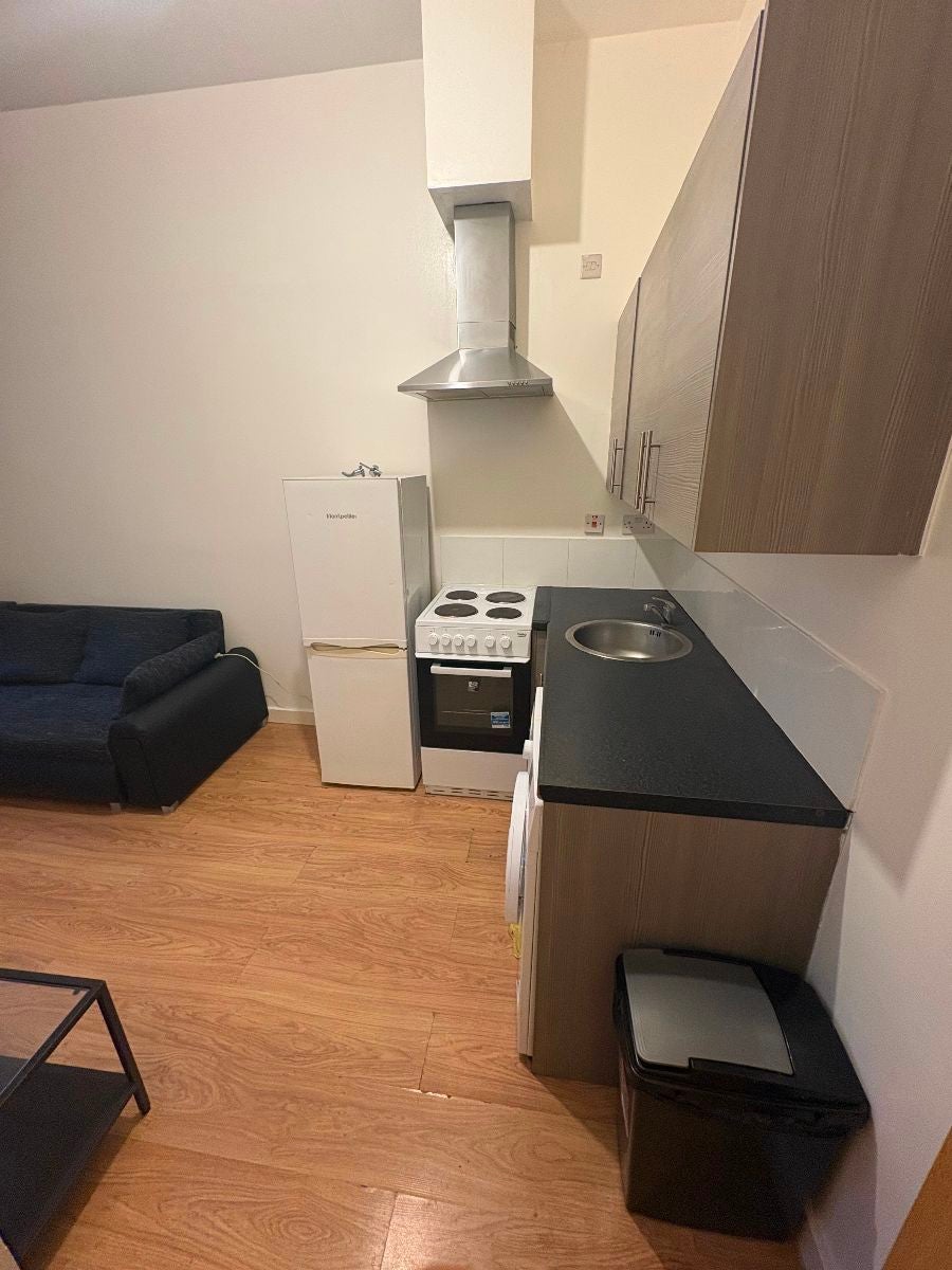 Flat Stuart Street in Luton