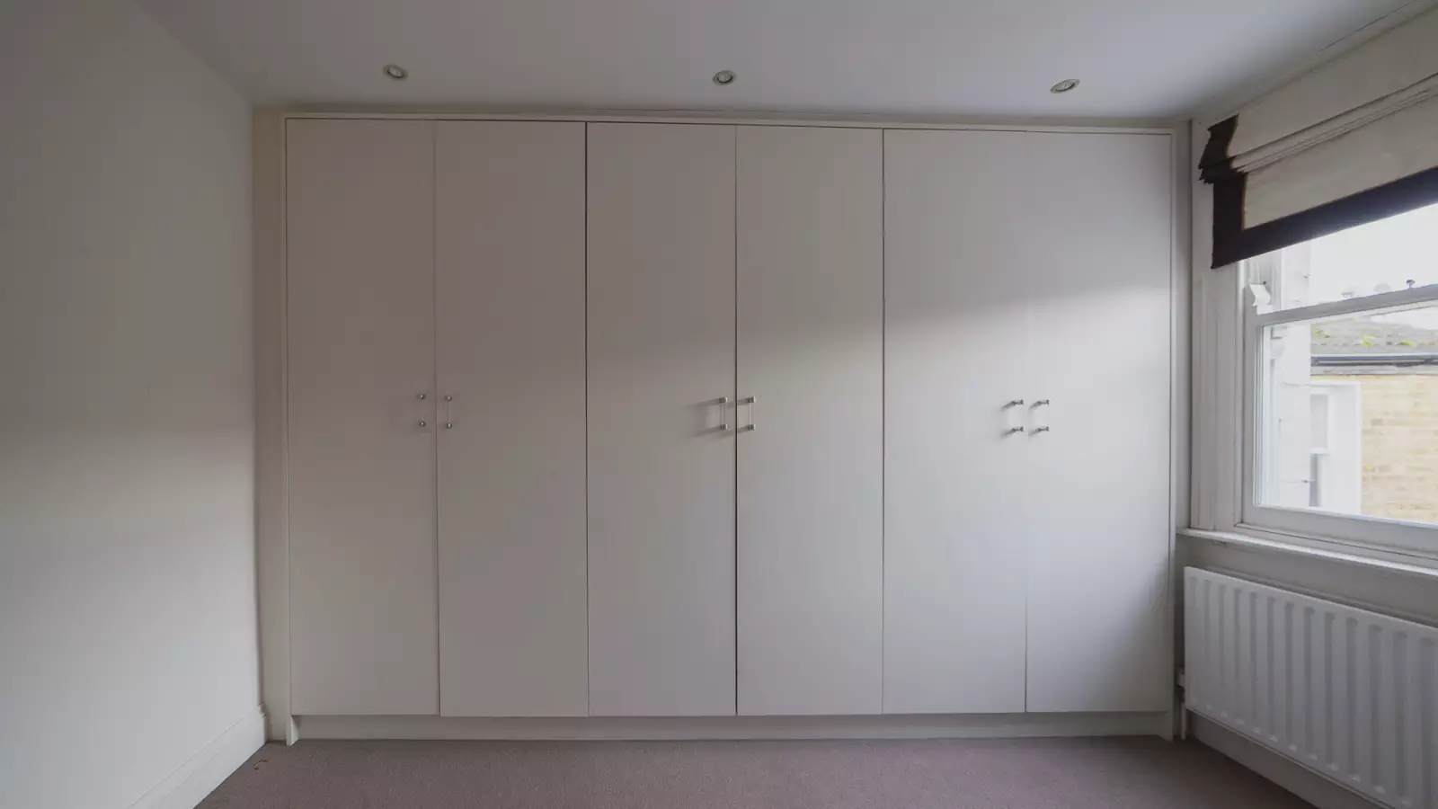 Room Rosaville Road in Greater London