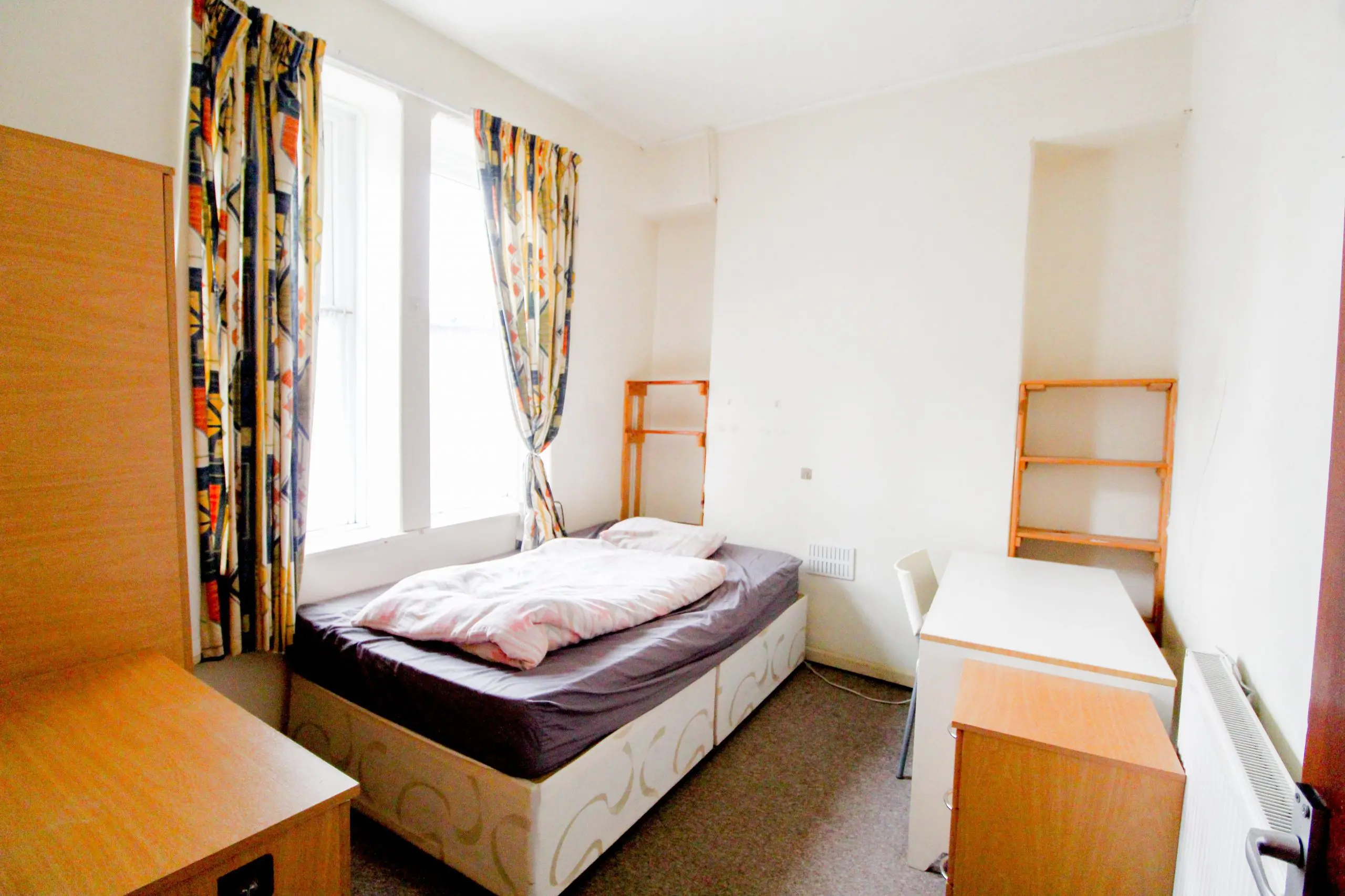 Room Stow Hill in Pontypridd