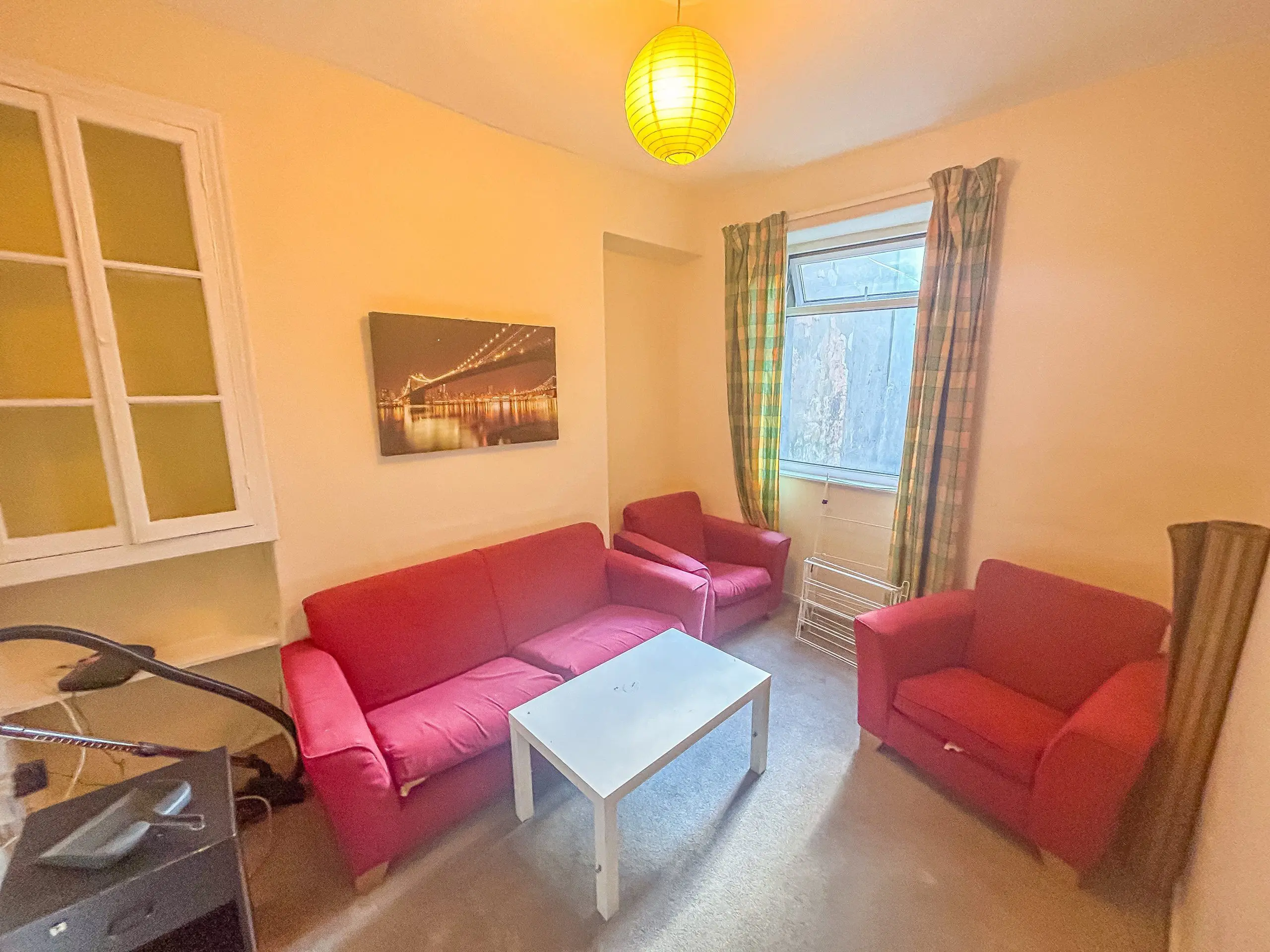 Room Stow Hill in Pontypridd