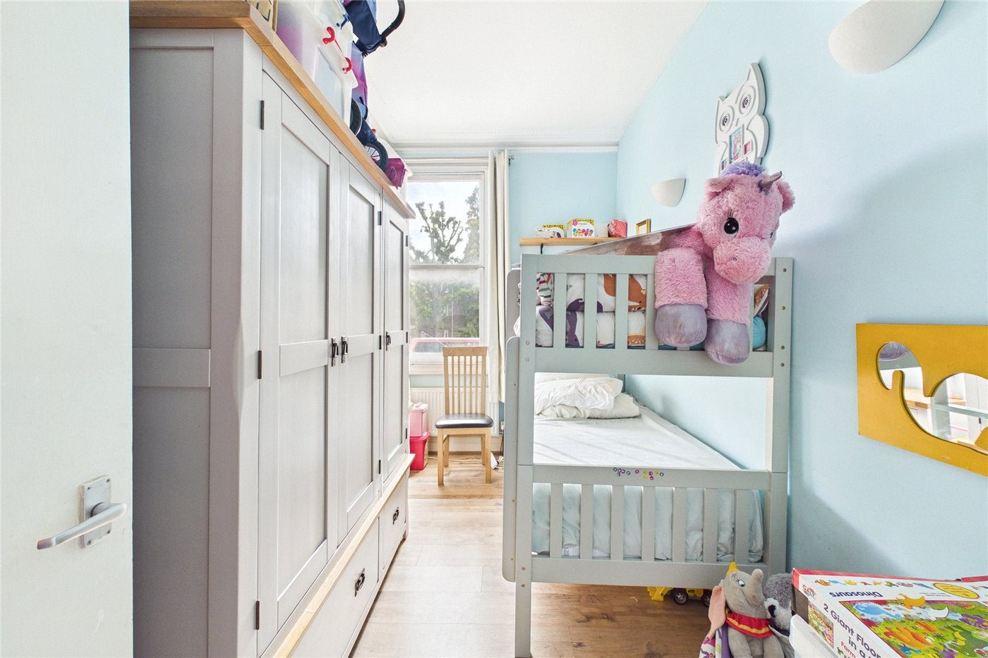 Flat Deerbrook Road in Greater London
