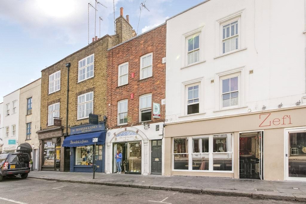 Flat Walton Street in Greater London