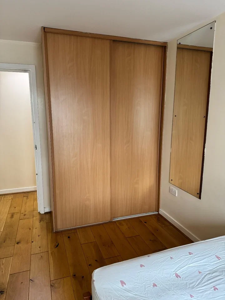 Flat Prince Regent Road in Greater London