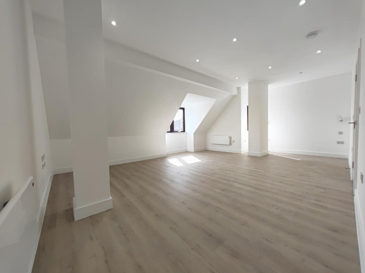 Flat Peach Street in Wokingham