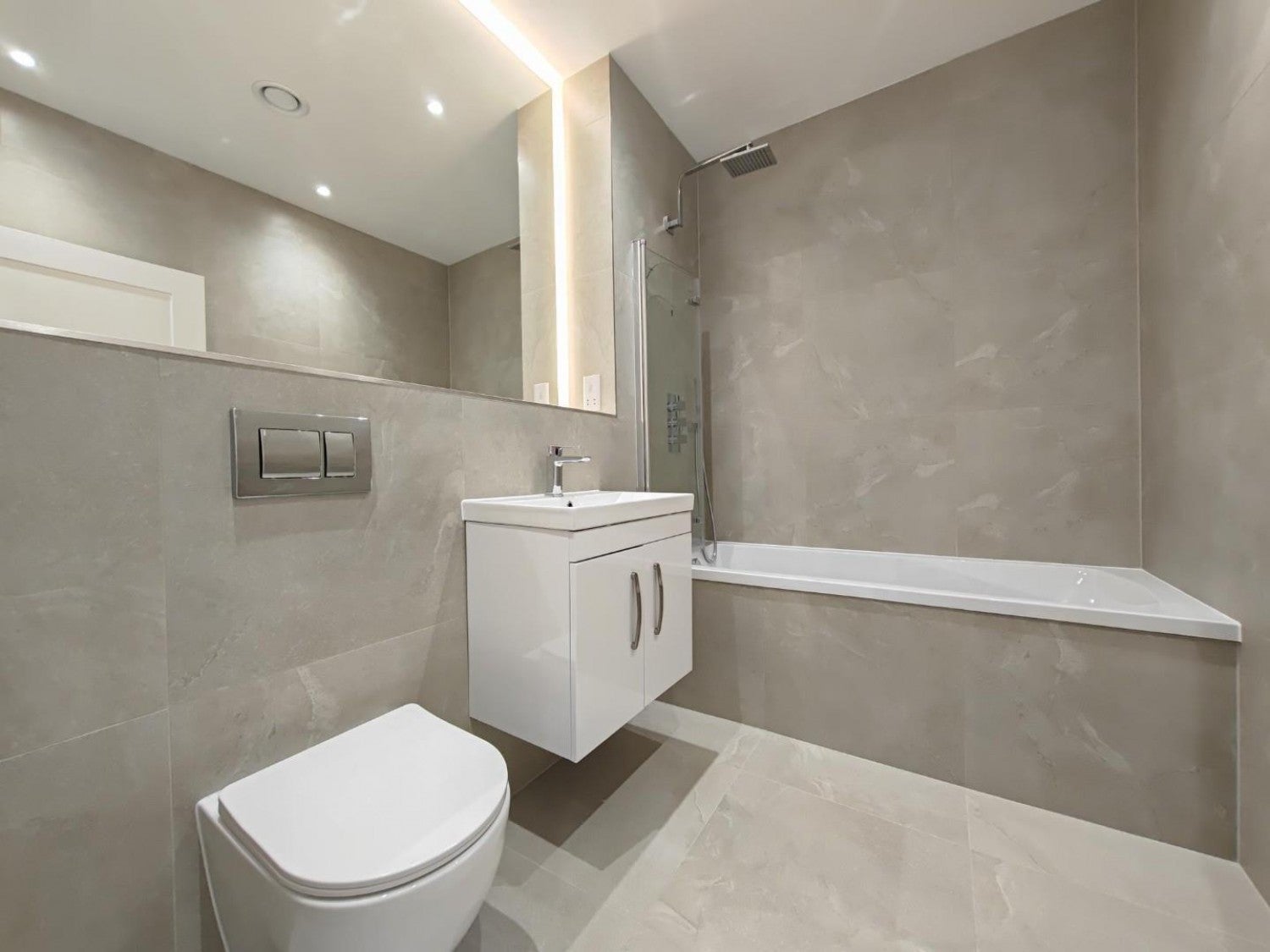 Flat Peach Street in Wokingham