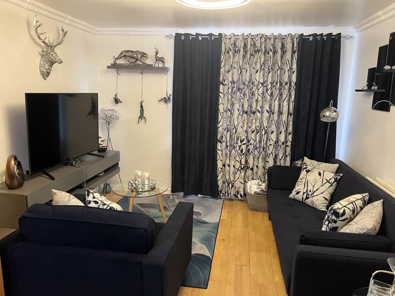 Room Reeves Road in Greater London