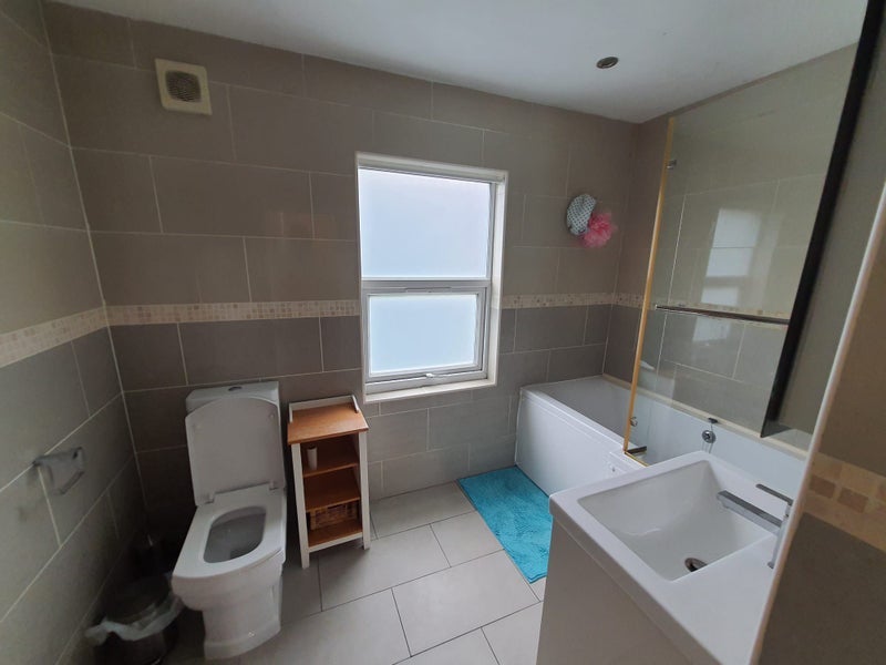 Room Portnall Road in City of Westminster