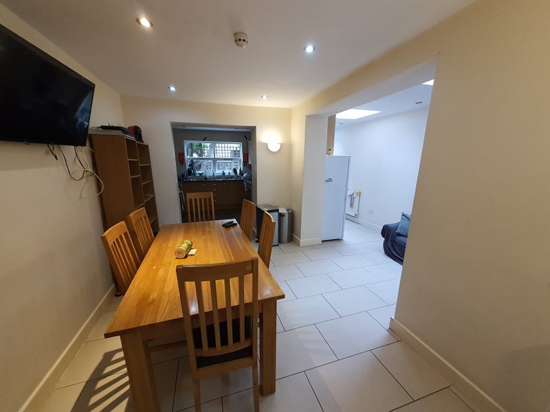 Room Portnall Road in City of Westminster