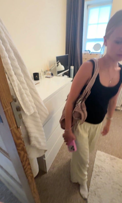 Room Western Avenue in Greater London