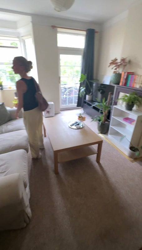 Room Western Avenue in Greater London