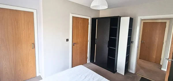 Flat Bournerbook Grove in Greater London