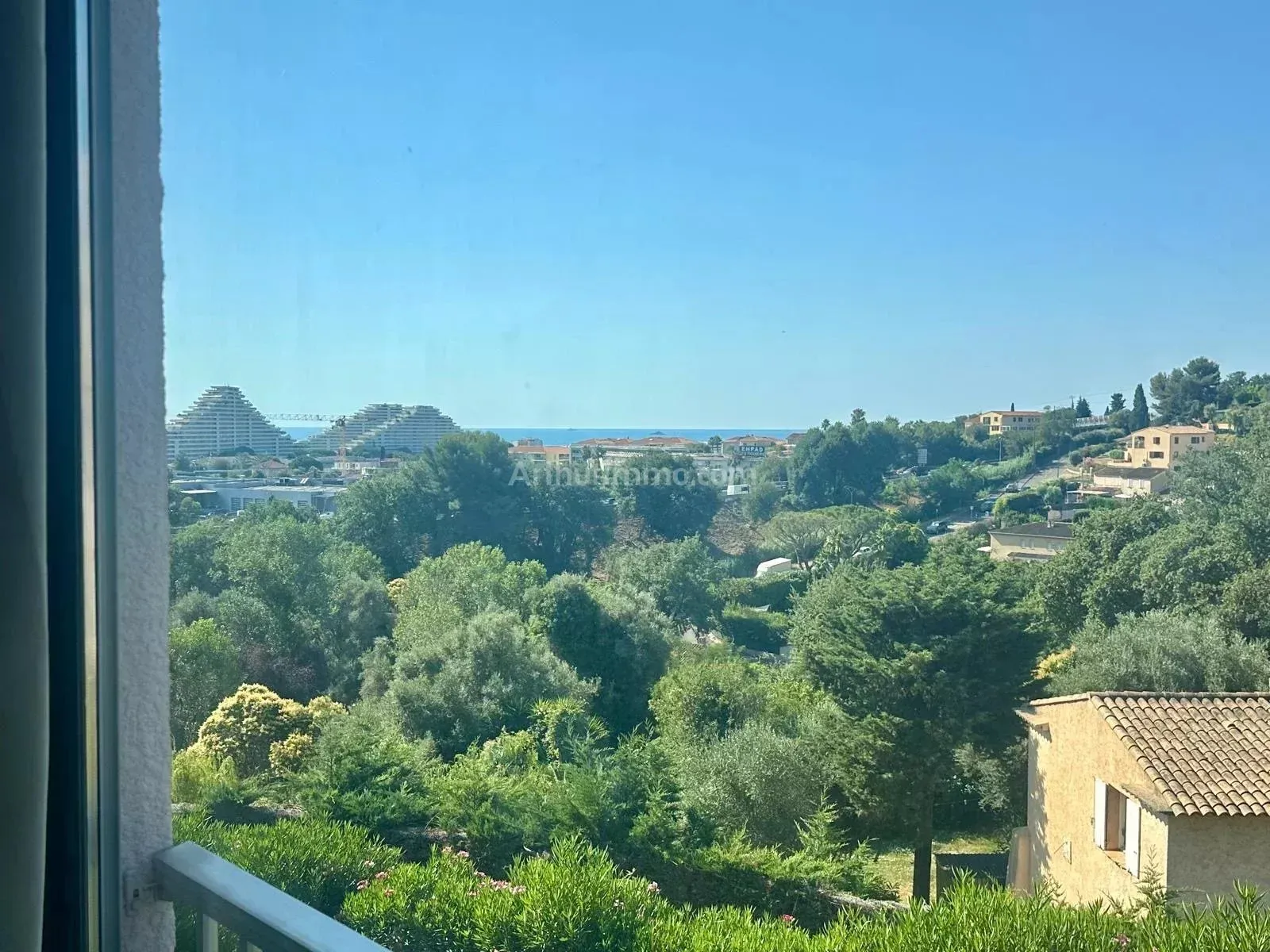 Flat Avenue Bel-Air in Villeneuve-Loubet