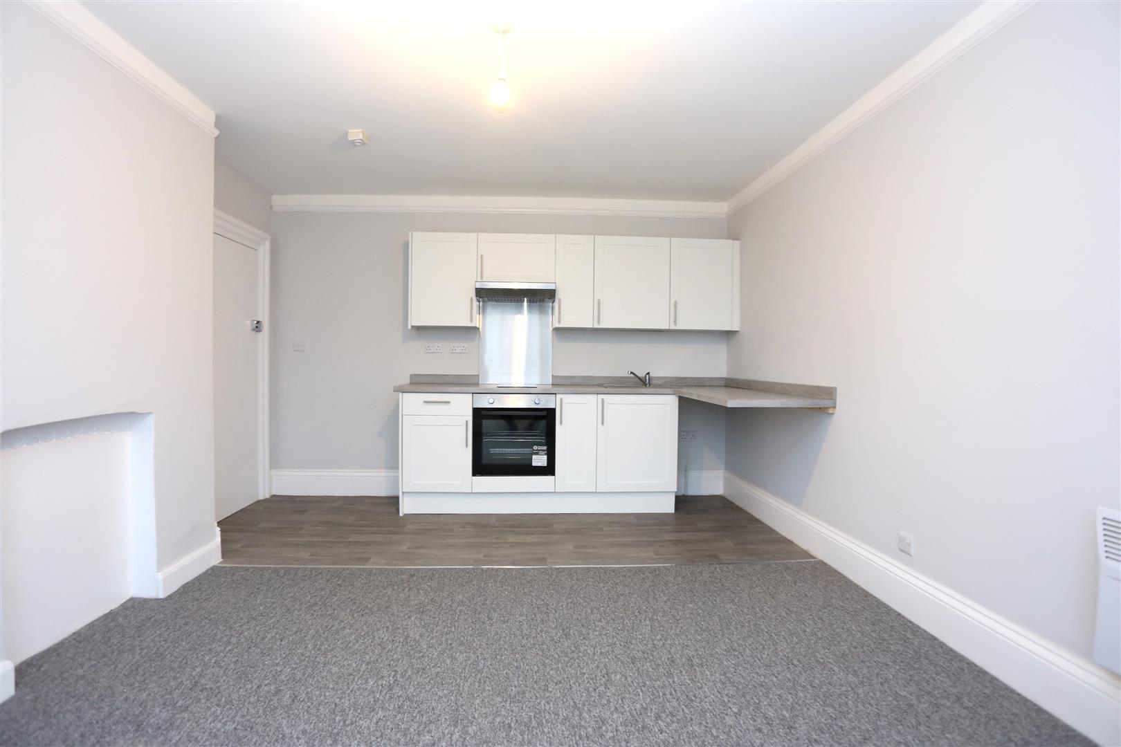 Flat Pembroke Avenue in Portslade by Sea