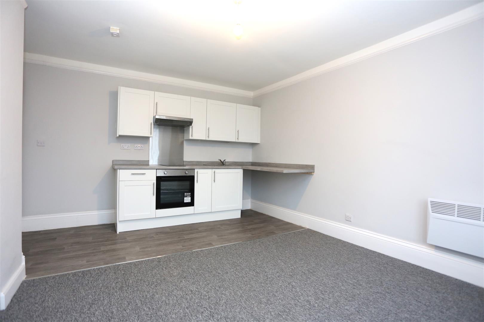 Flat Pembroke Avenue in Portslade by Sea