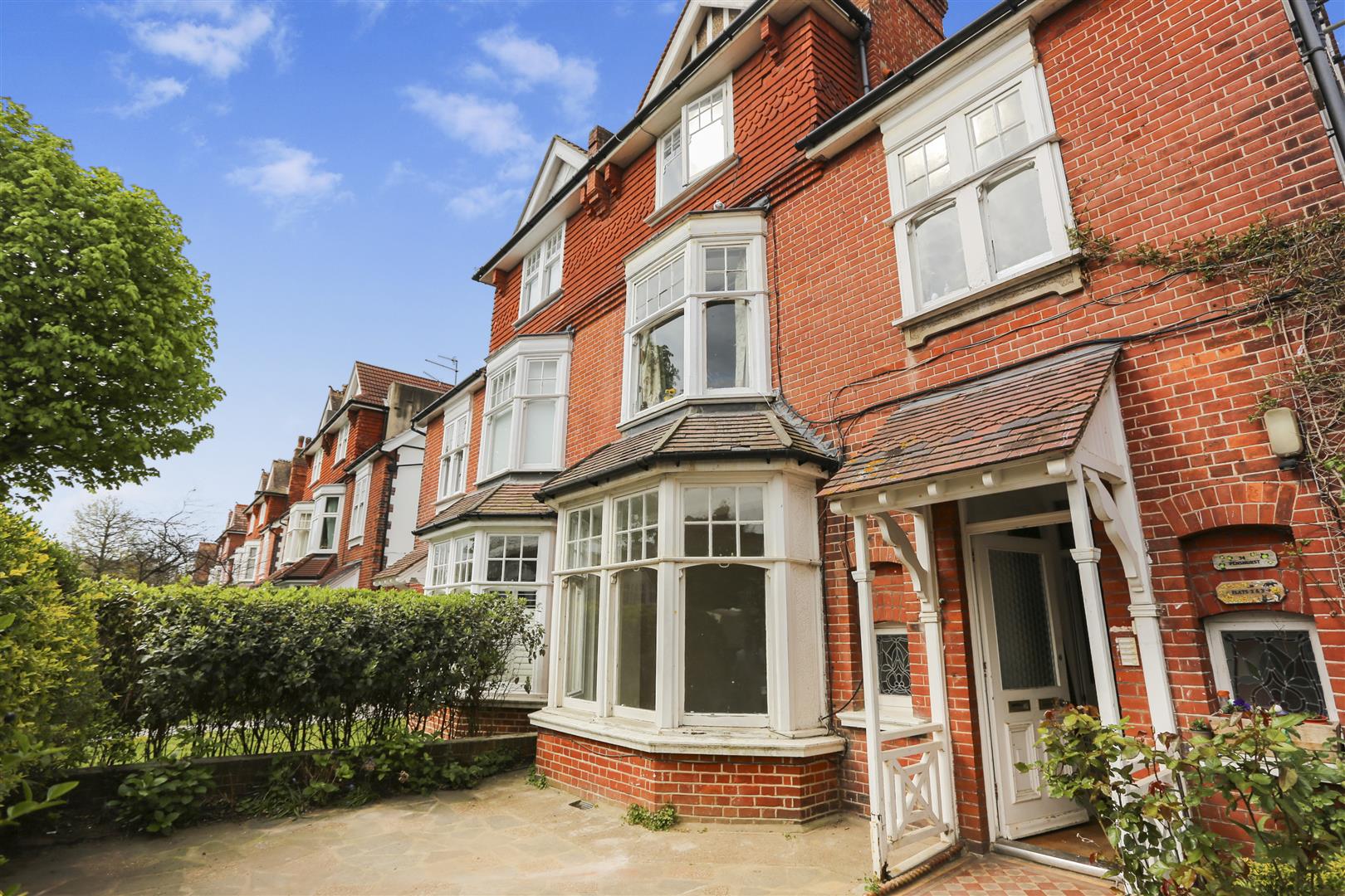 Flat Pembroke Avenue in Portslade by Sea