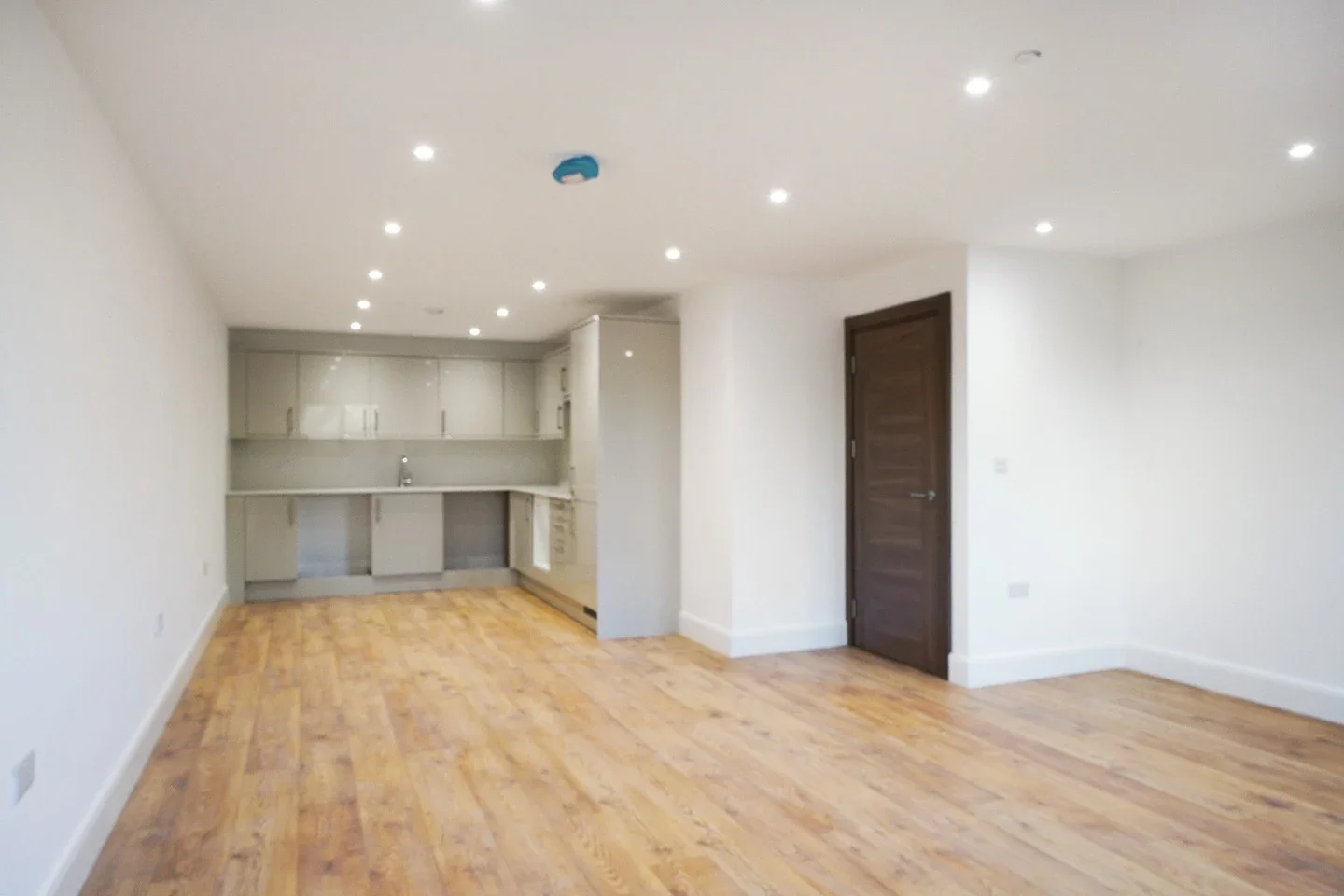 Flat Bushey Grove Road in Hertsmere