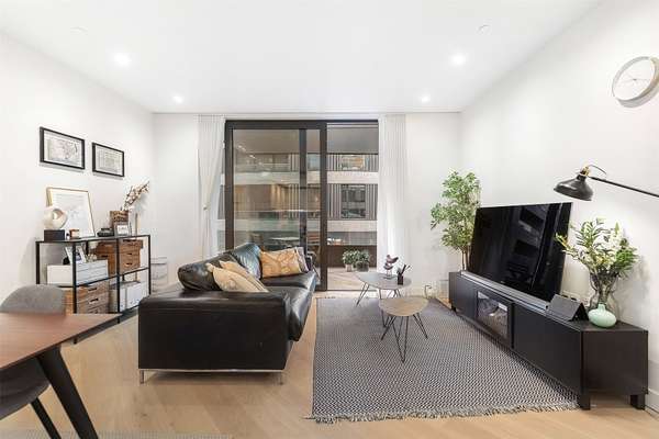Flat Wood Lane in Greater London