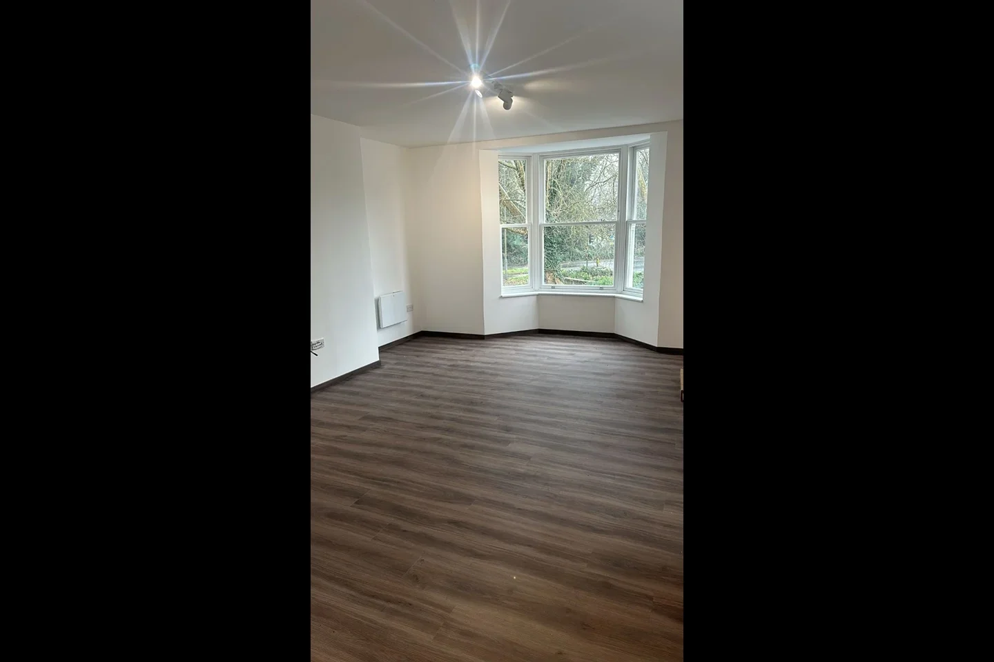 Flat Easton Street in High Wycombe