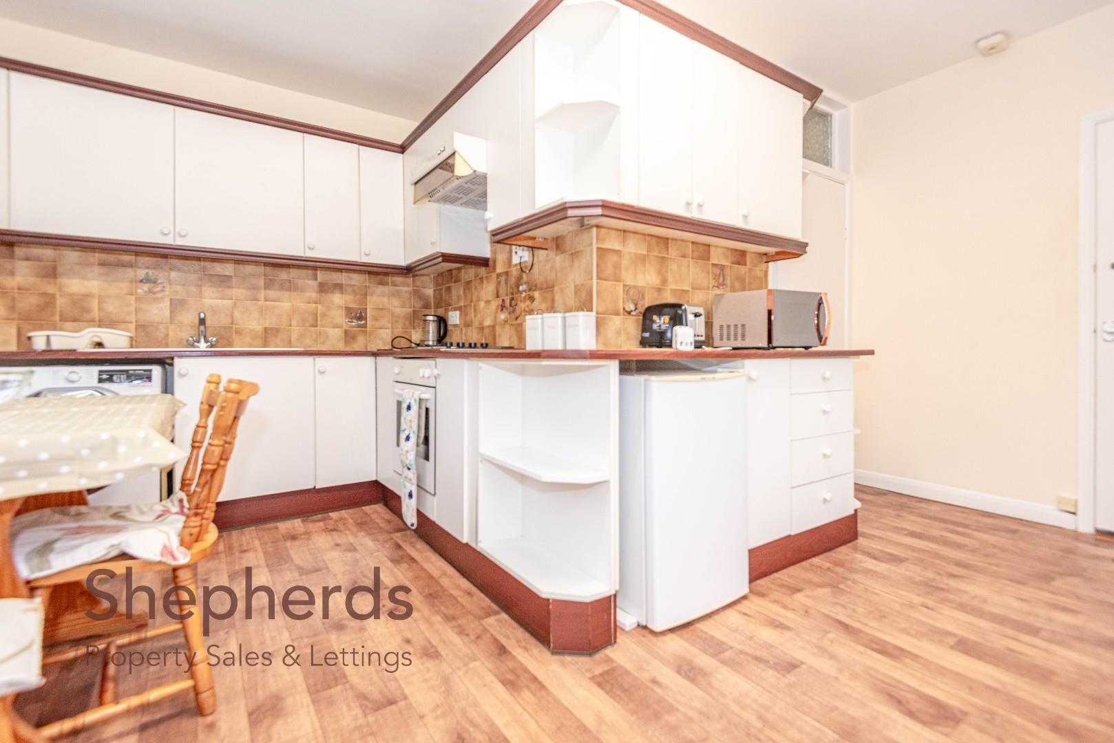 Room Allard Way in Broxbourne