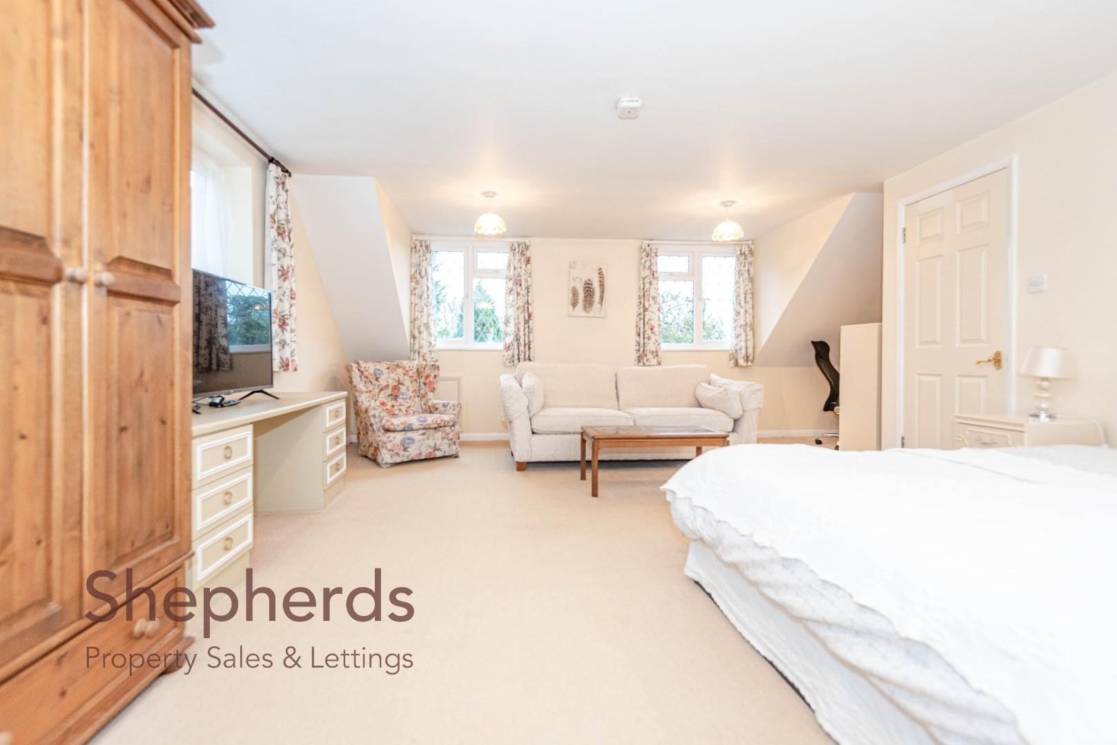 Room Allard Way in Broxbourne