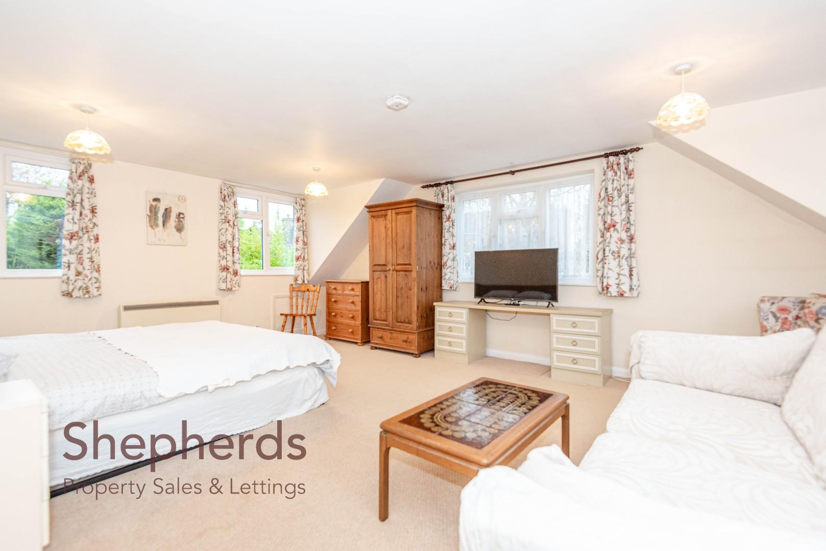 Room Allard Way in Broxbourne