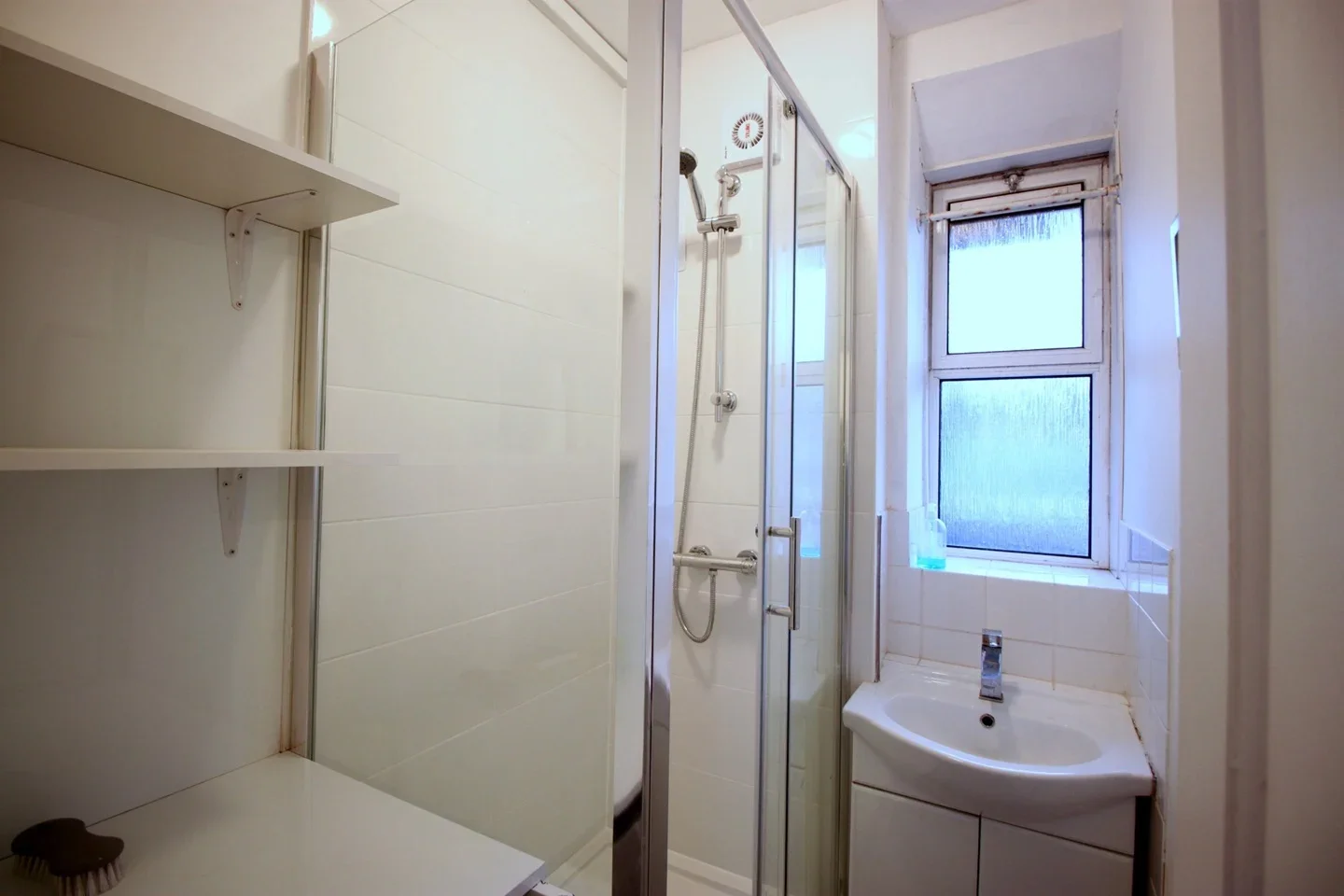 Room Australia Road in Greater London